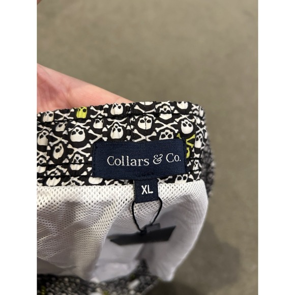 Collars And Co Men's High Voltage Swim Trunks Men's Size XL NWT - Picture 3 of 4